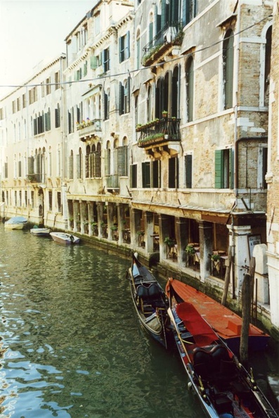 12_Venice_BoatsOnly.jpg